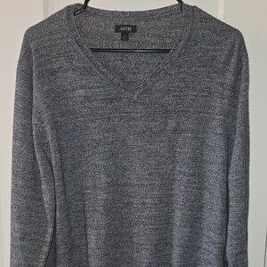 Classic Men's V Neck Sweater Heathered Gray Size XL